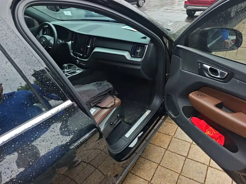 Volvo XC60 — миниатюра 19