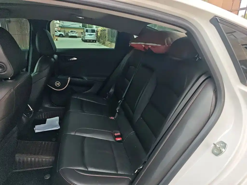 Chevrolet Malibu XL — миниатюра 13