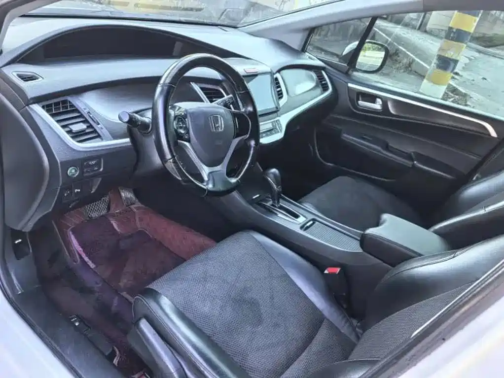 Honda Jade — миниатюра 6
