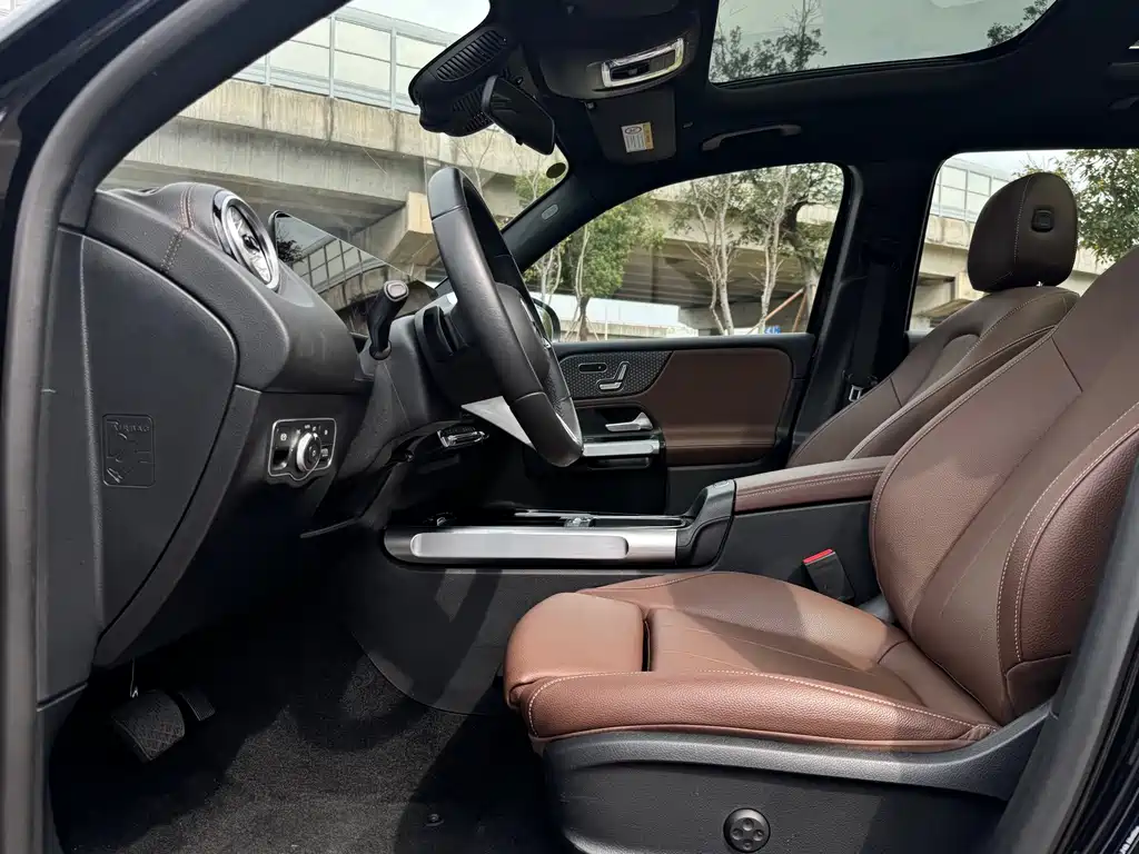 Mercedes-Benz EQB — миниатюра 9