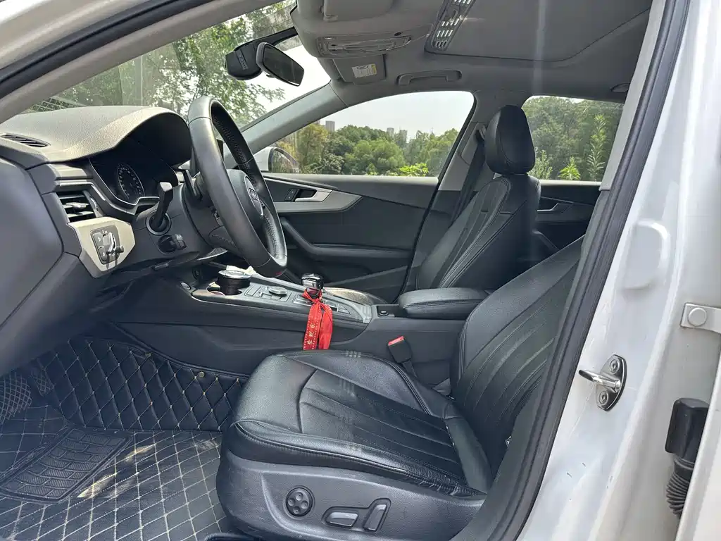 Audi A4L 2017 Plus 40 TFSI