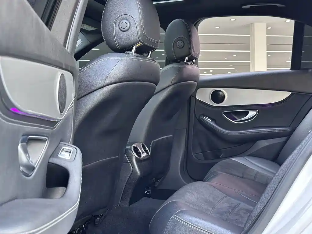 Mercedes-Benz C-Class — миниатюра 6