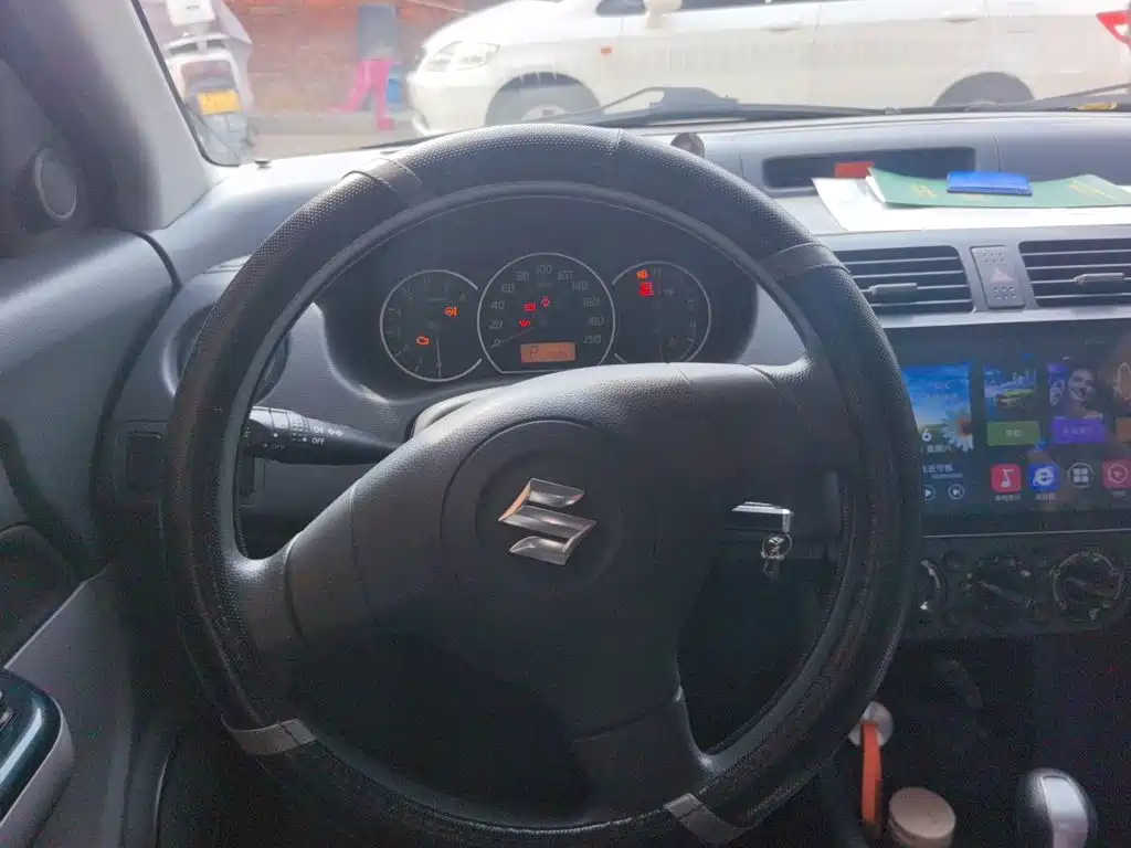 Suzuki Swift — миниатюра 6