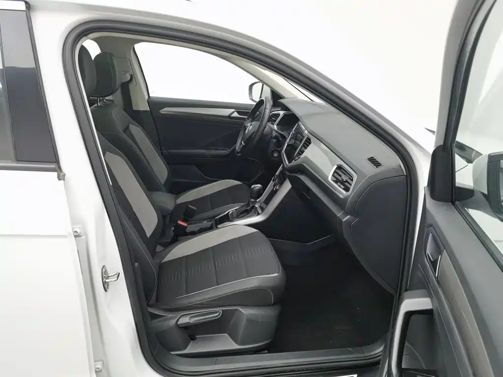 Volkswagen T-Roc — миниатюра 23