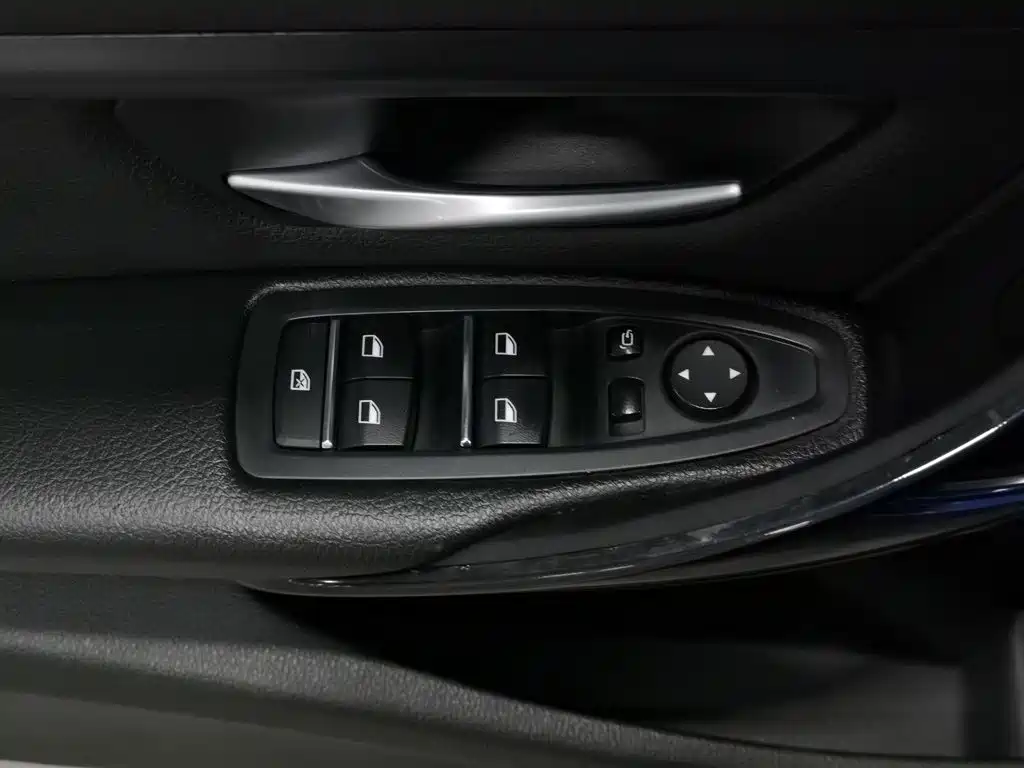 BMW 3 Series — миниатюра 9
