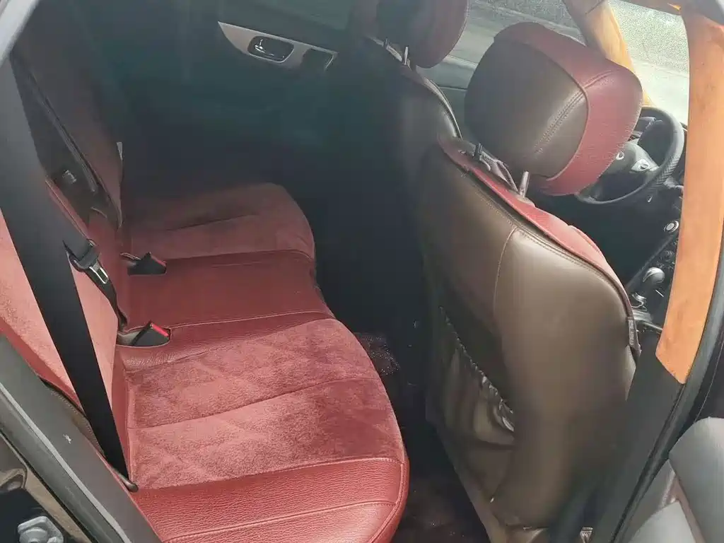 Infiniti QX70 — миниатюра 9