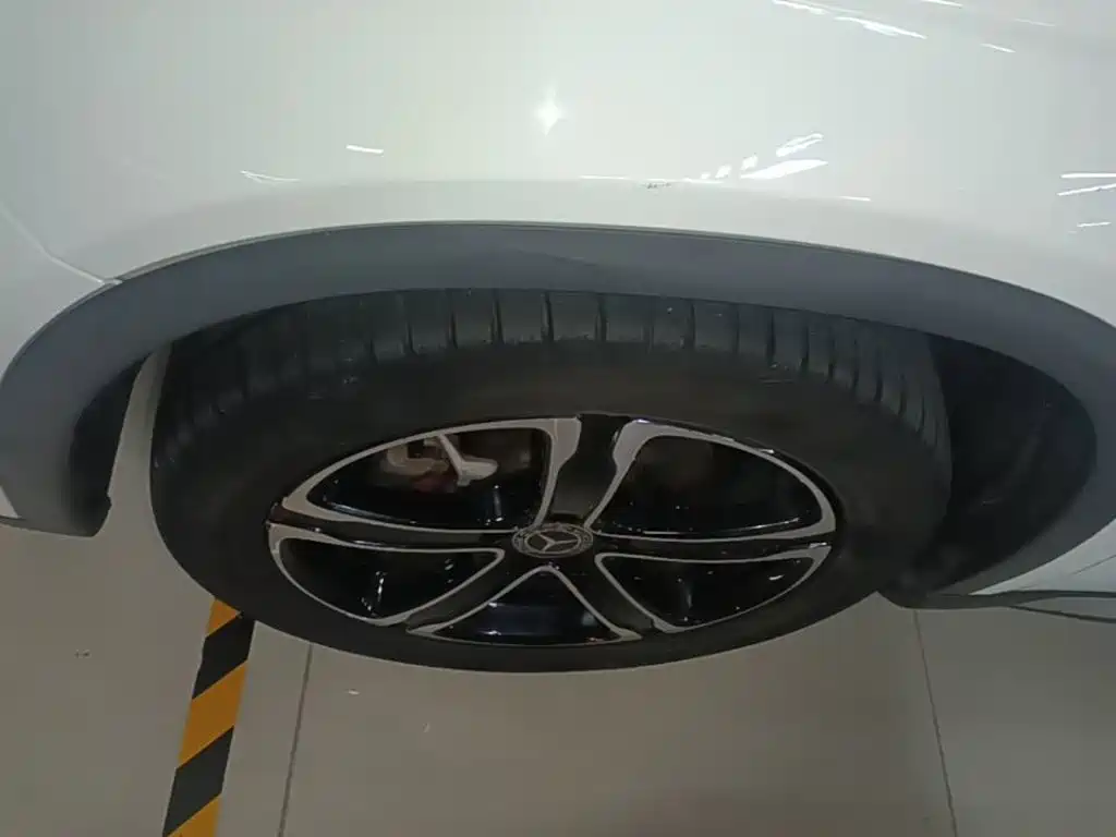 Mercedes-Benz GLA — миниатюра 23