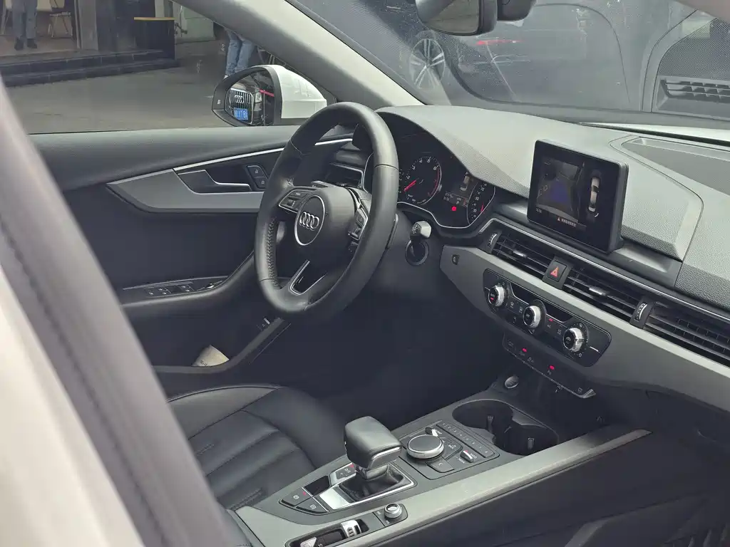 Audi A4L — миниатюра 11