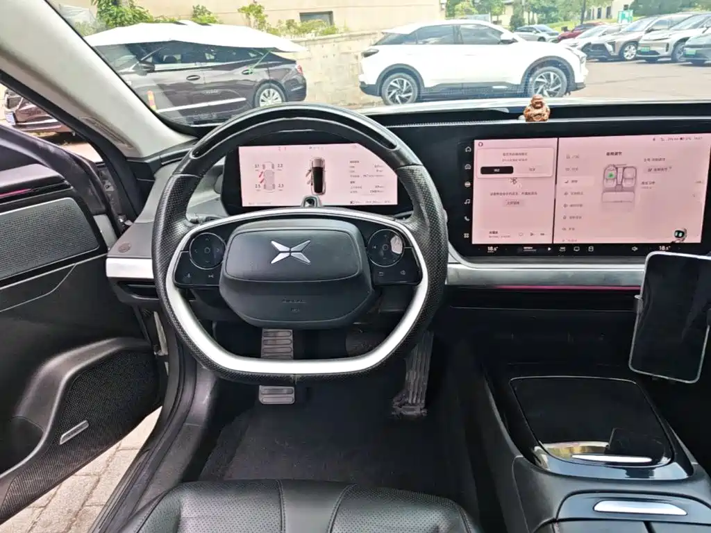 XPeng P7 — миниатюра 11