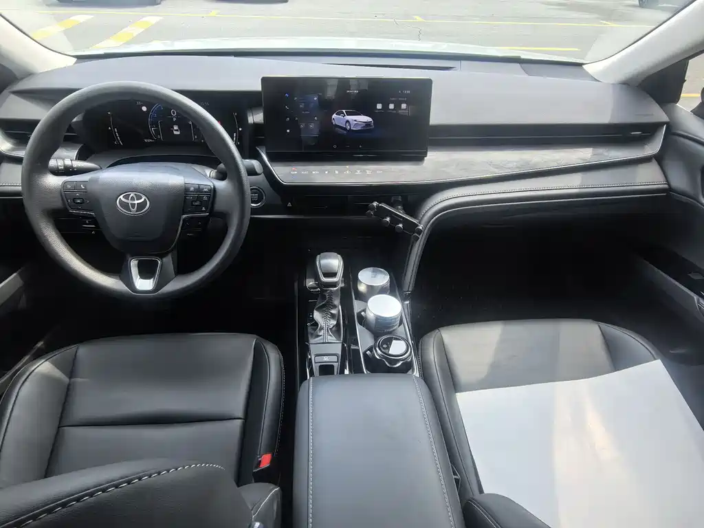 Toyota Camry 2024 2.0E Elite