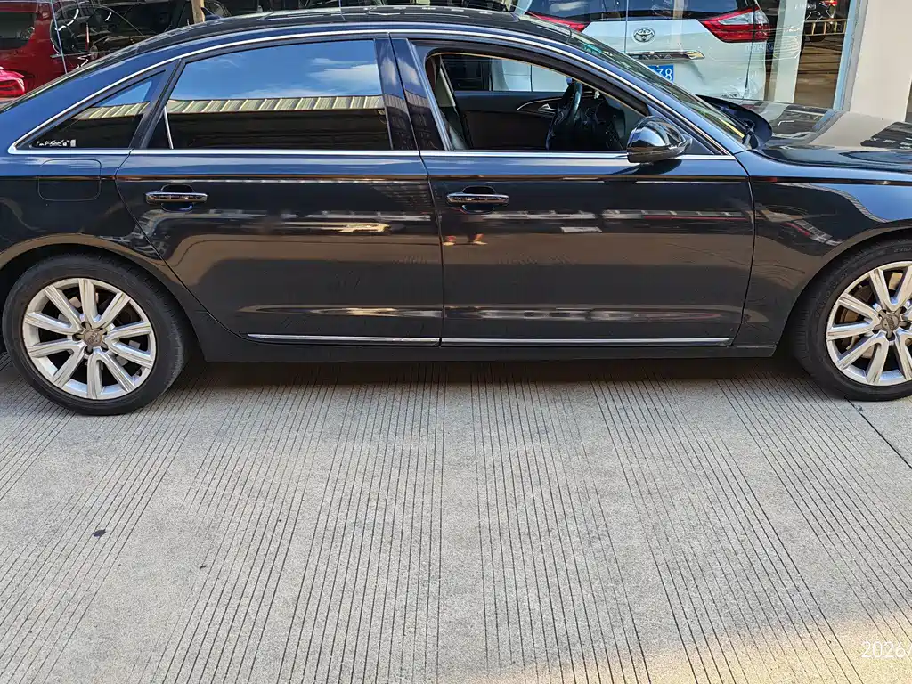 Audi A6L — миниатюра 12