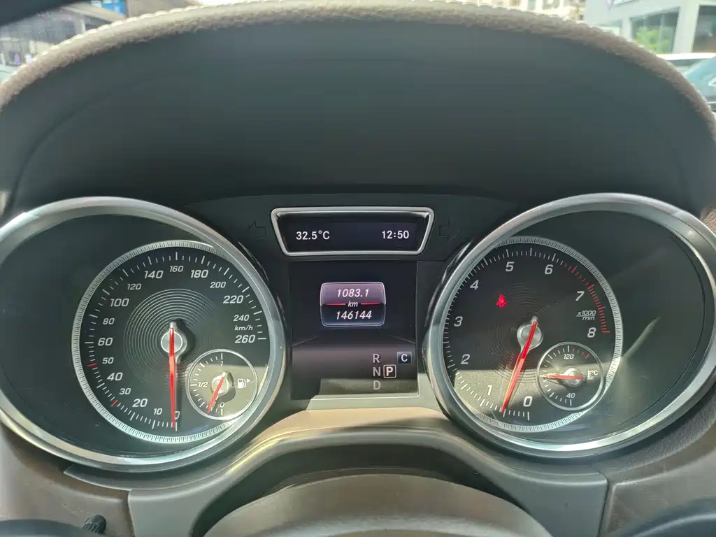 Mercedes-Benz GLE (Import) — миниатюра 15