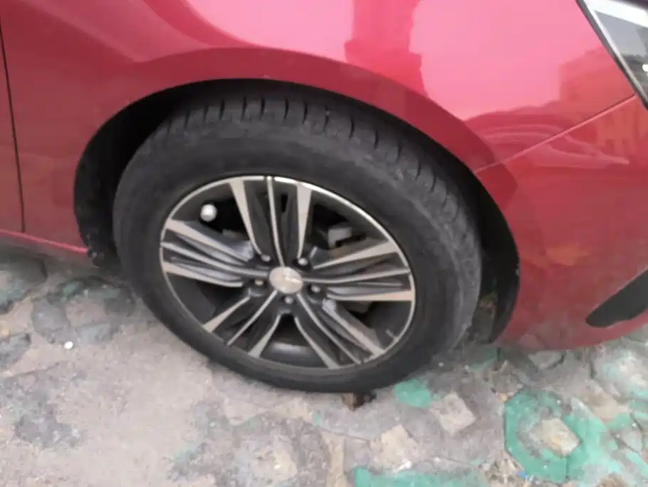 Peugeot 308 — миниатюра 6