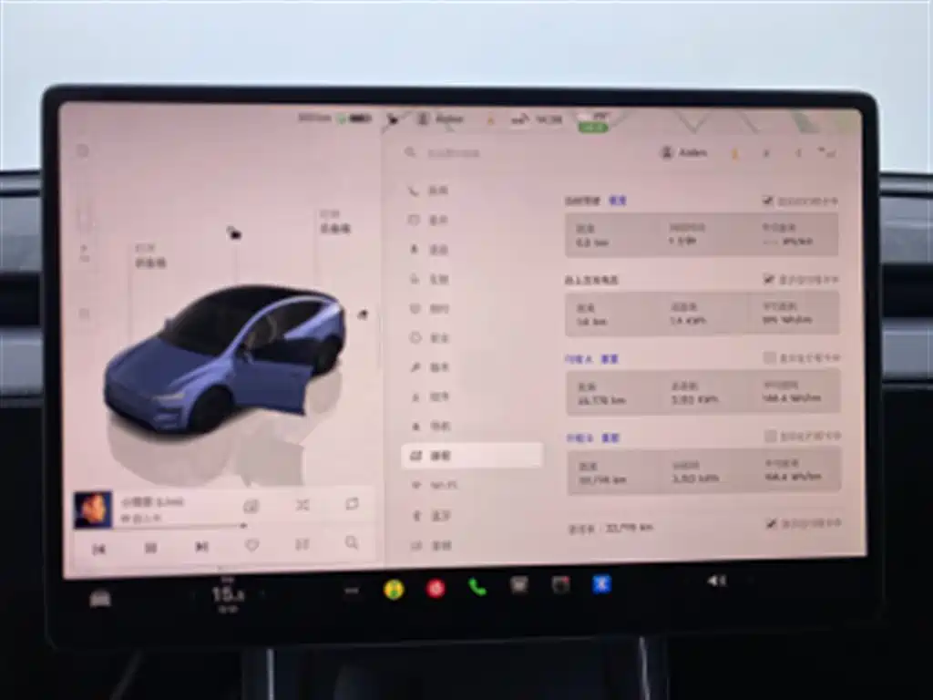 Tesla Model Y — миниатюра 10