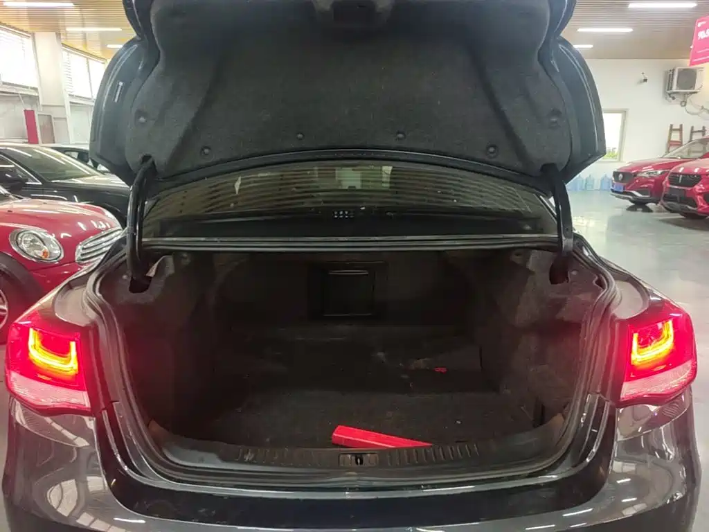 Chevrolet Malibu — миниатюра 19
