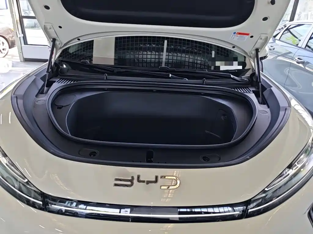 BYD Sealion 05 EV — миниатюра 20