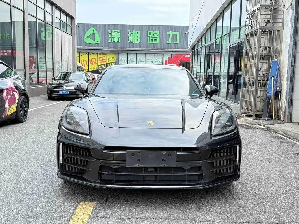 Porsche Panamera — миниатюра 2