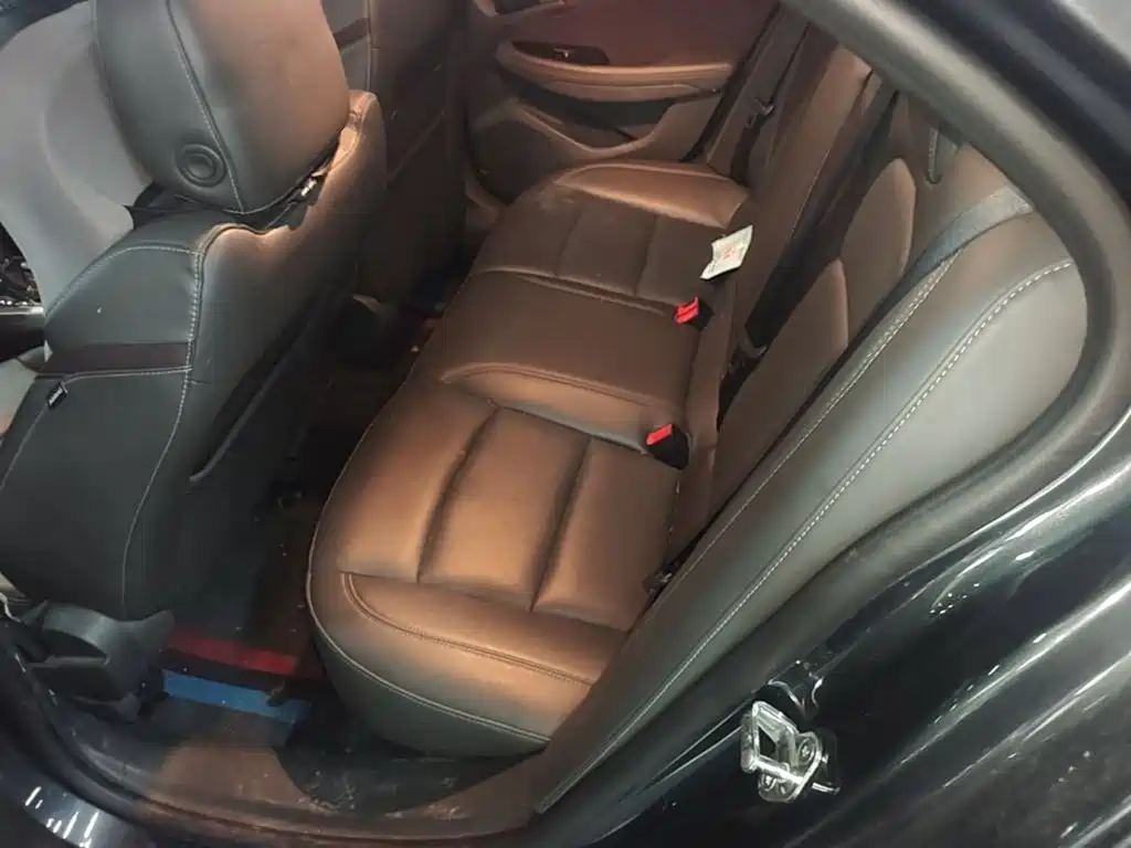 Chevrolet Malibu — миниатюра 17