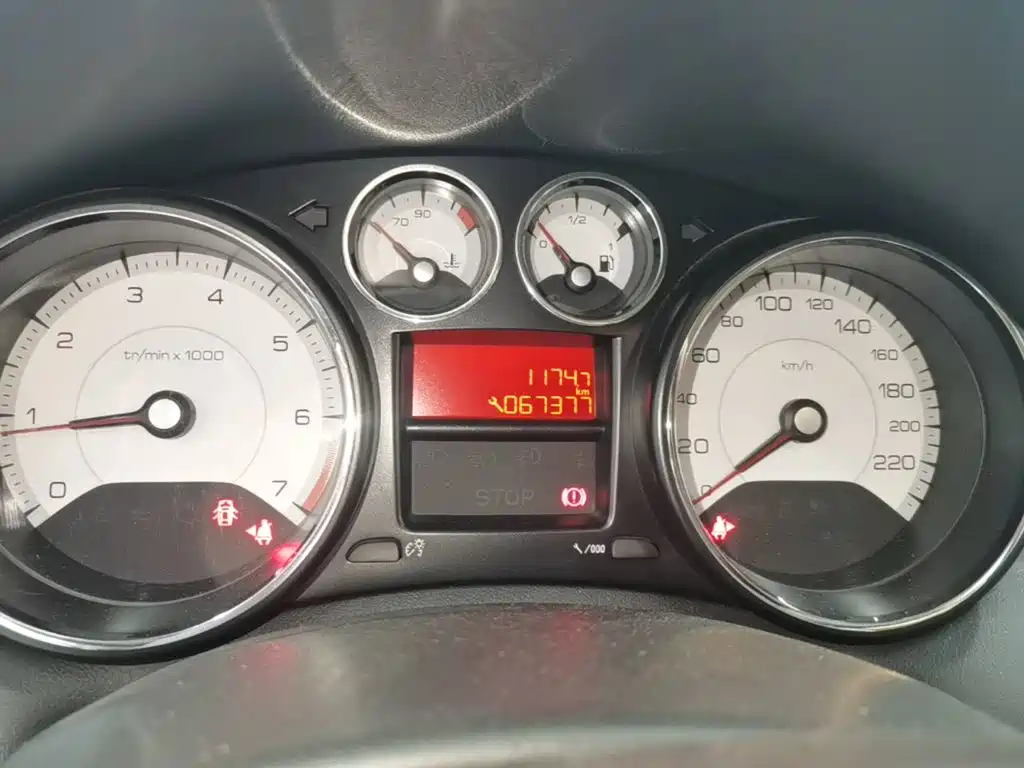 Peugeot 308 — миниатюра 12