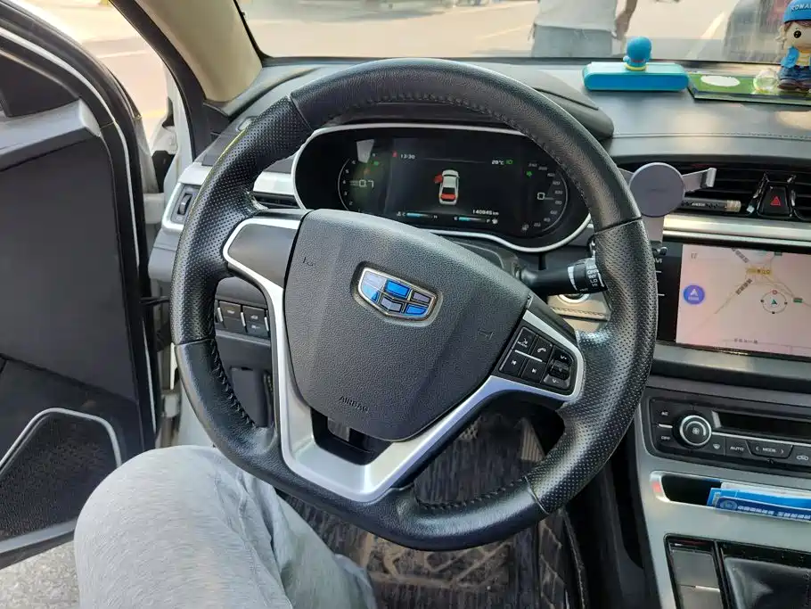 Geely Emgrand — миниатюра 15