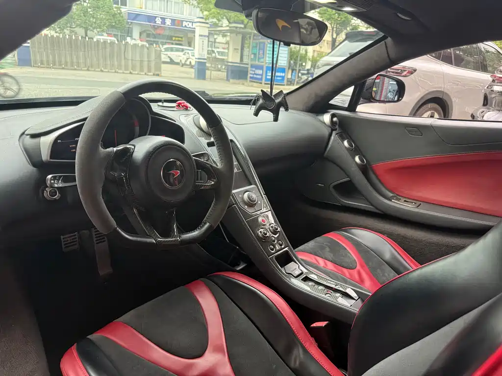 McLaren 12C — миниатюра 6
