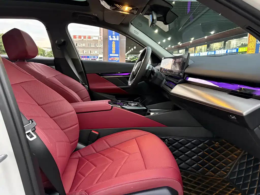 BMW 5 Series — миниатюра 12