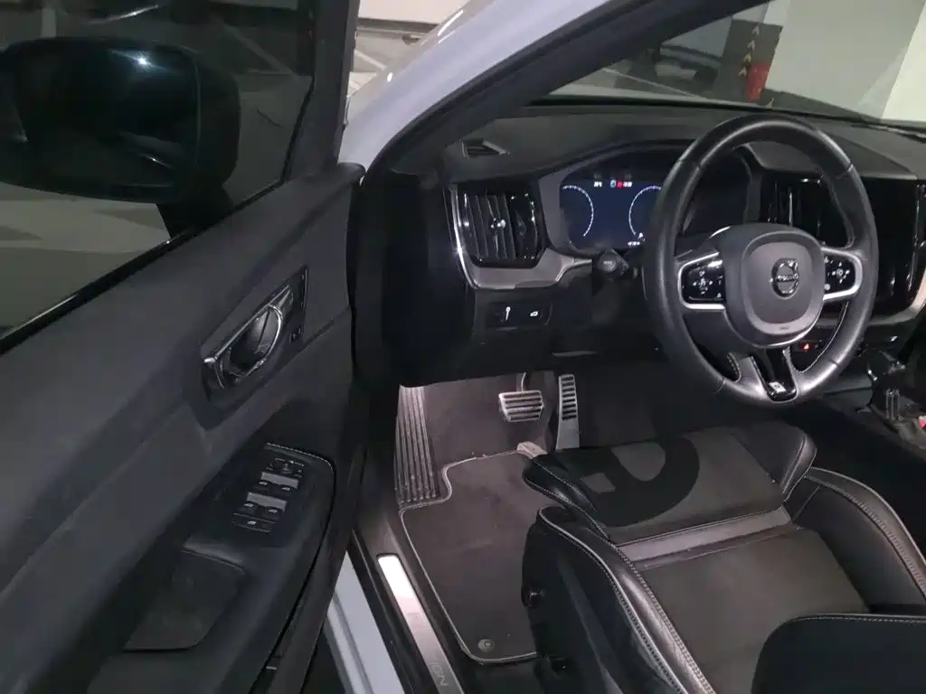 Volvo XC60 — миниатюра 17