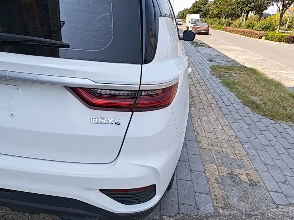 Geely Vision X6 — миниатюра 8