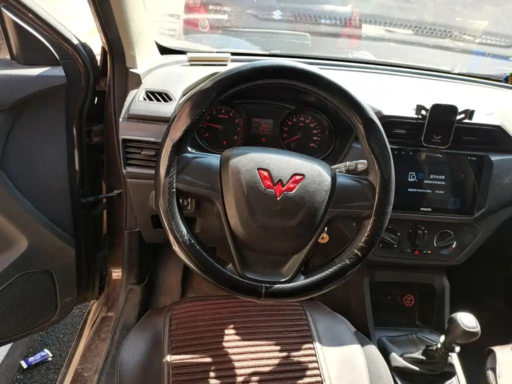 Wuling Hongguang — миниатюра 3