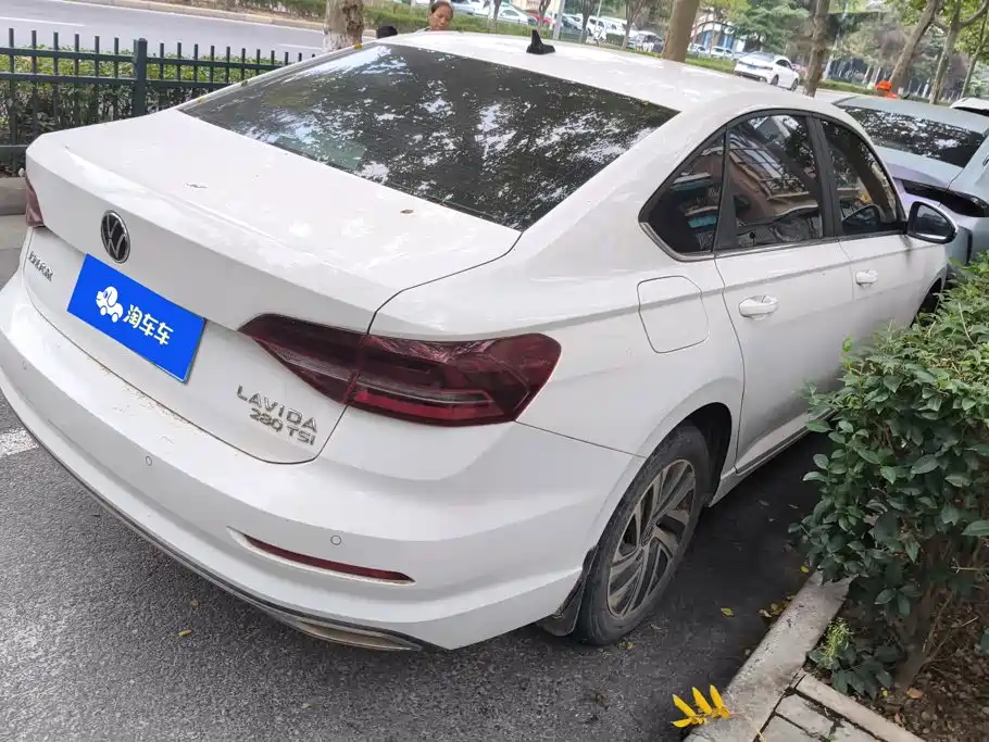 Volkswagen Lavida — миниатюра 3
