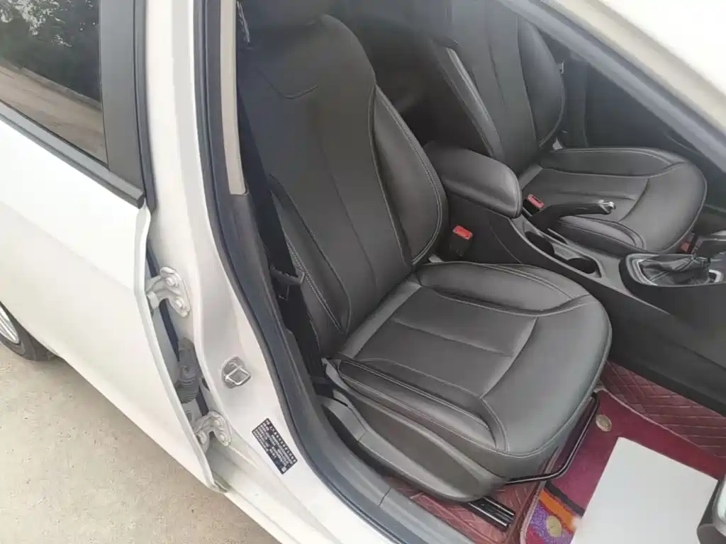 Buick Excelle — миниатюра 5