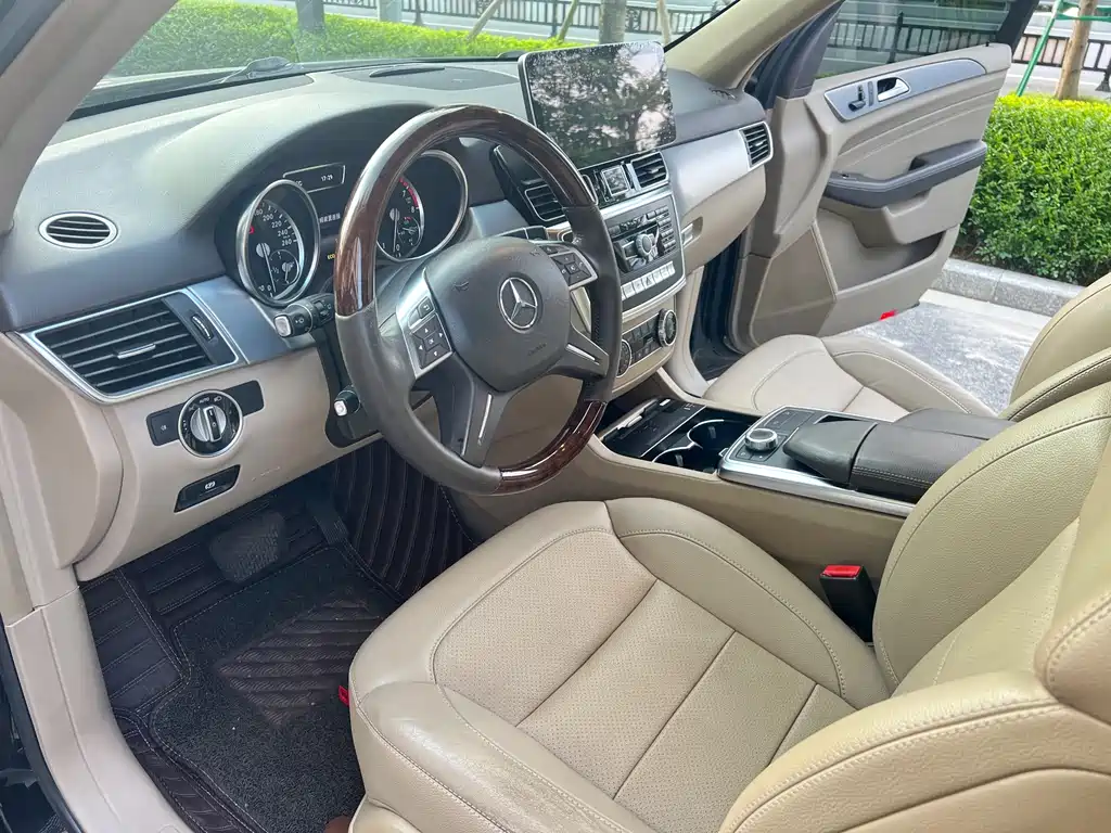 Mercedes-Benz M-Class — миниатюра 17