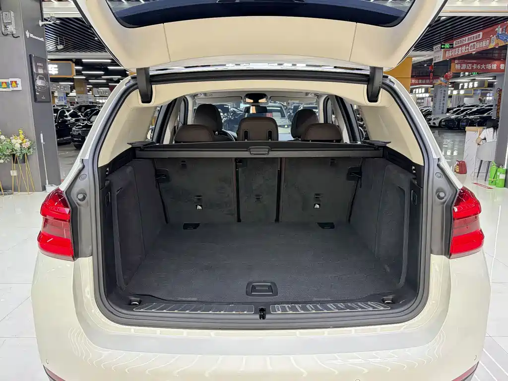 BMW iX3 — миниатюра 14