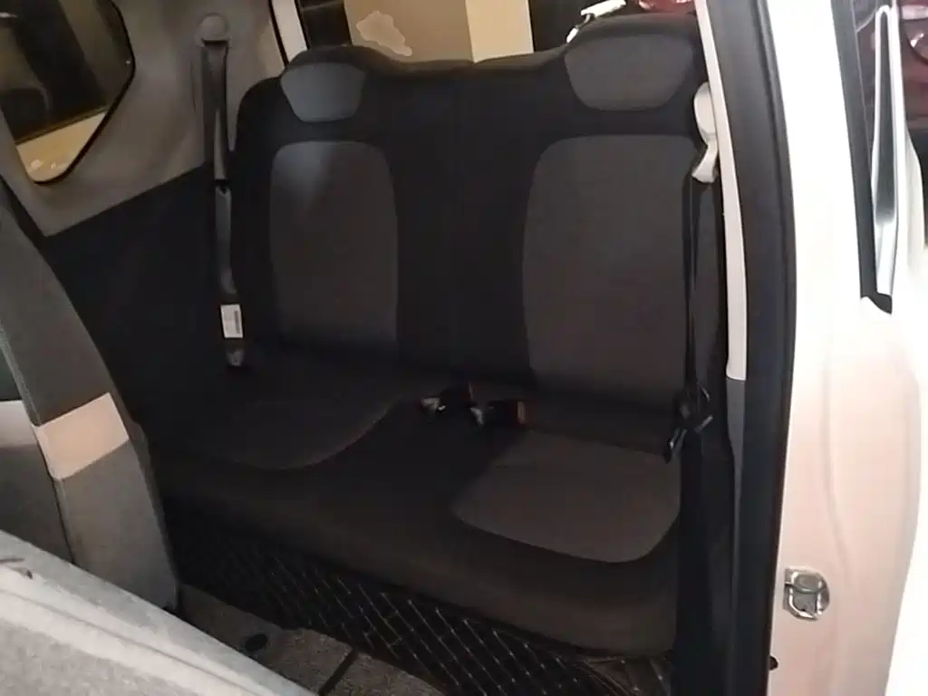 Wuling MINIEV — миниатюра 17