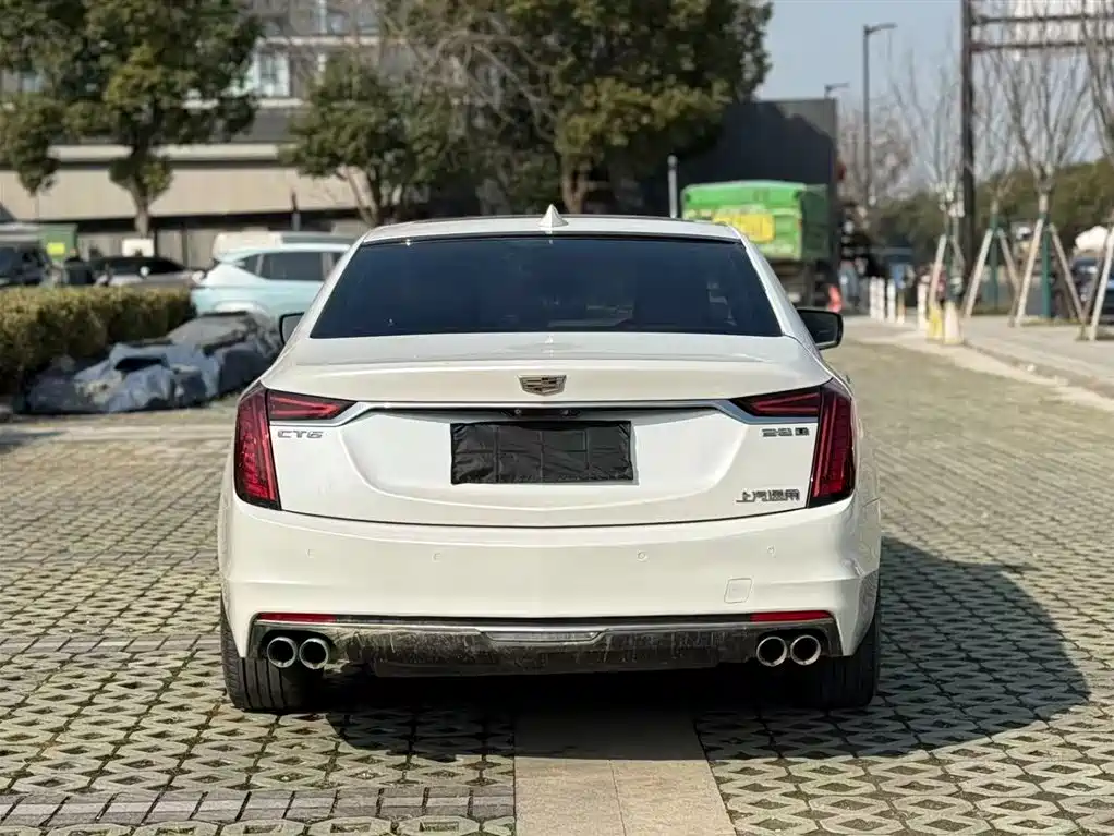 CADILLAC CT6