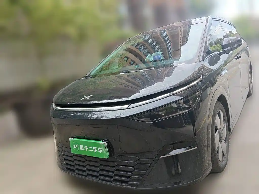 XPeng X9 — миниатюра 2