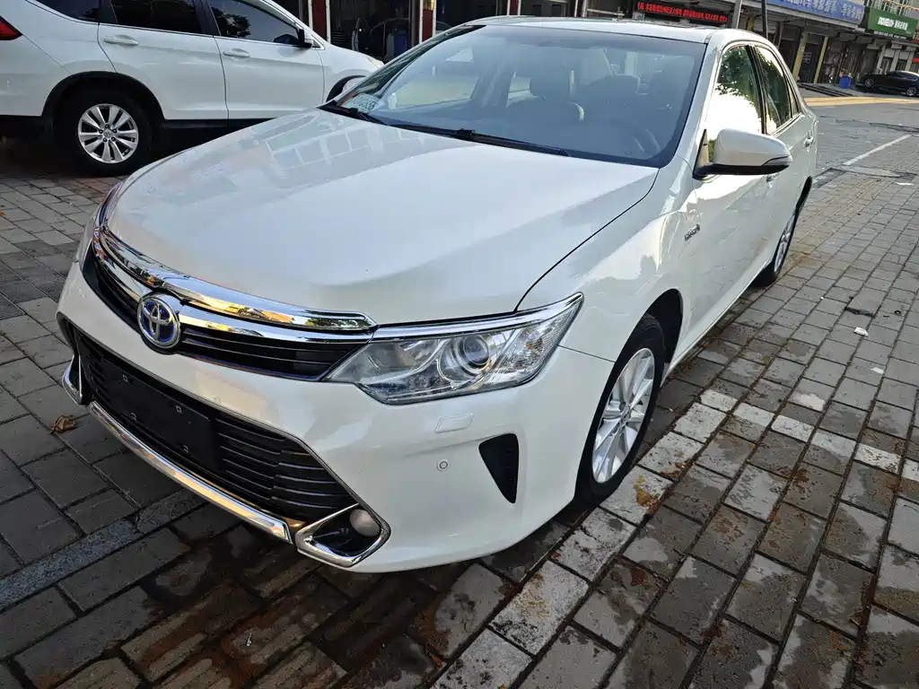 Toyota Camry — миниатюра 13
