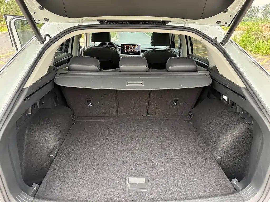 Volkswagen X — миниатюра 25