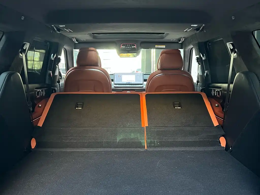 TANK TANK 700 NEW ENERGY