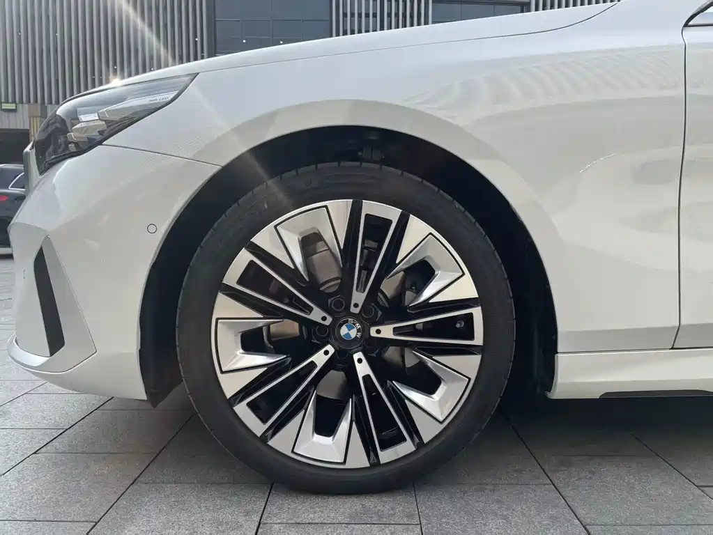 BMW 5 Series 5 2024 530Li Premium M Sport