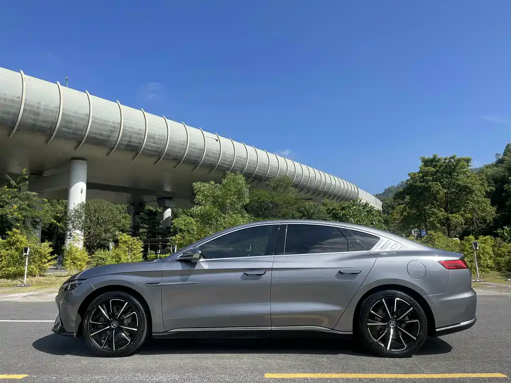 BYD Han — миниатюра 7