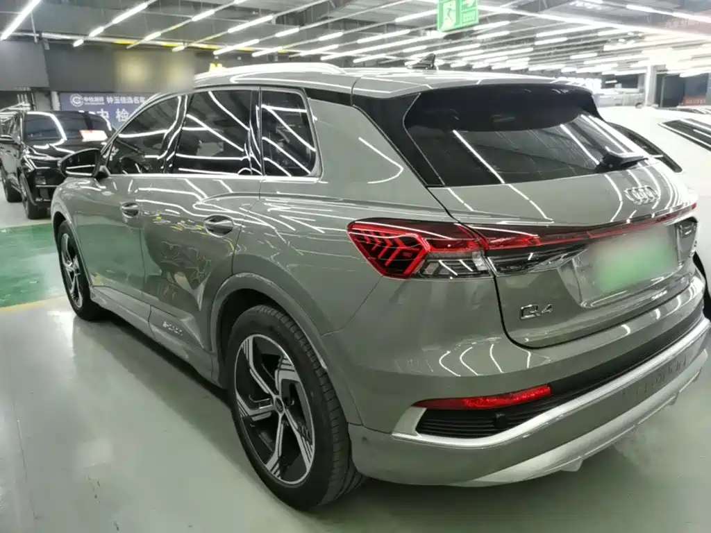 Audi Q4 e-tron — миниатюра 5