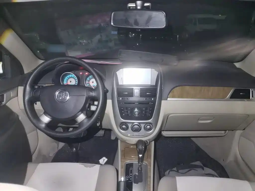 Buick Excelle — миниатюра 10