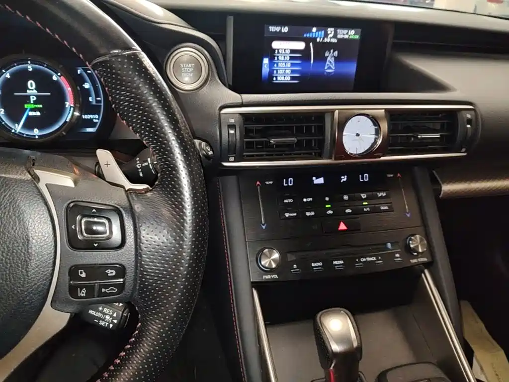 Lexus IS — миниатюра 13