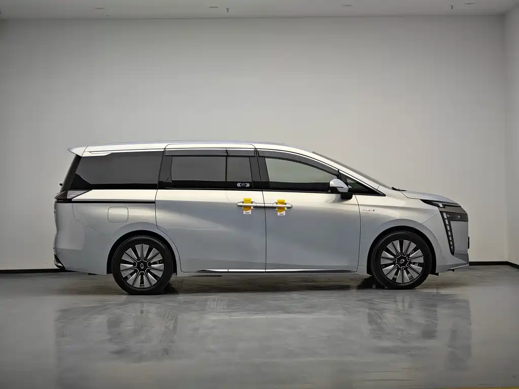 GAC TRUMPCHI E8 NEW ENERGY