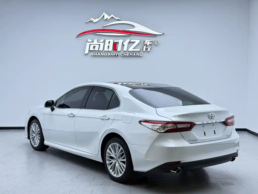 Toyota Camry 2019 2.5G Luxury VI