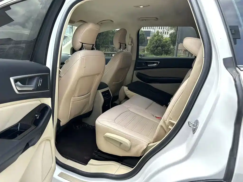 Ford Edge — миниатюра 4