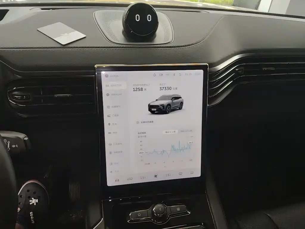 NIO ES8 — миниатюра 13