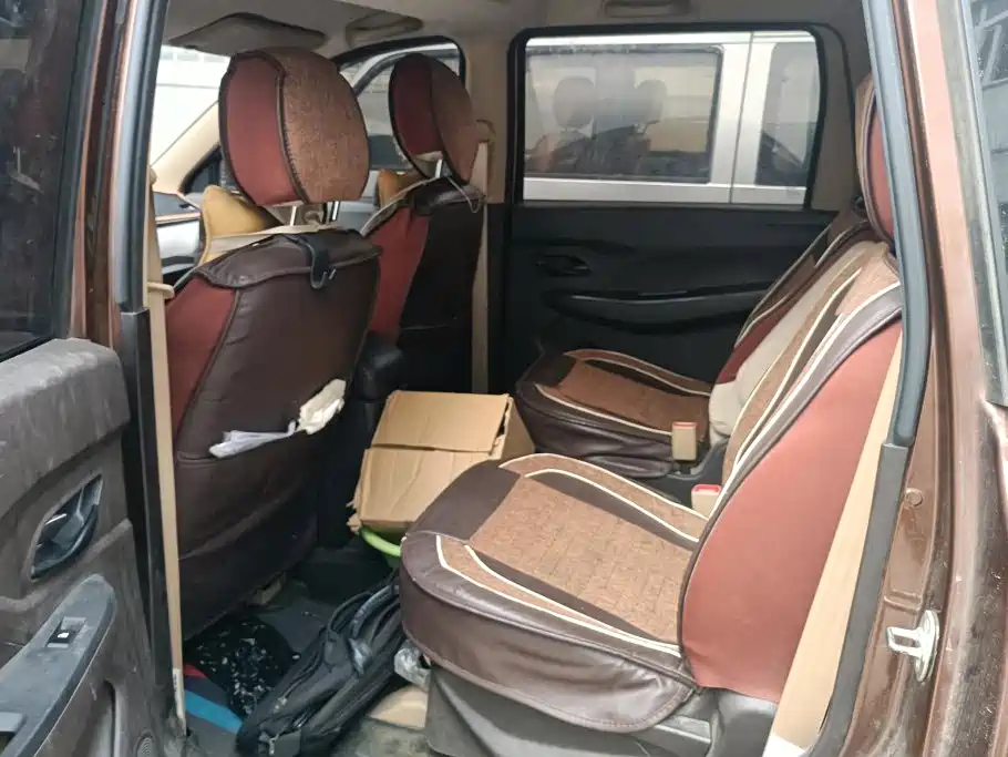 Wuling Hongguang — миниатюра 11