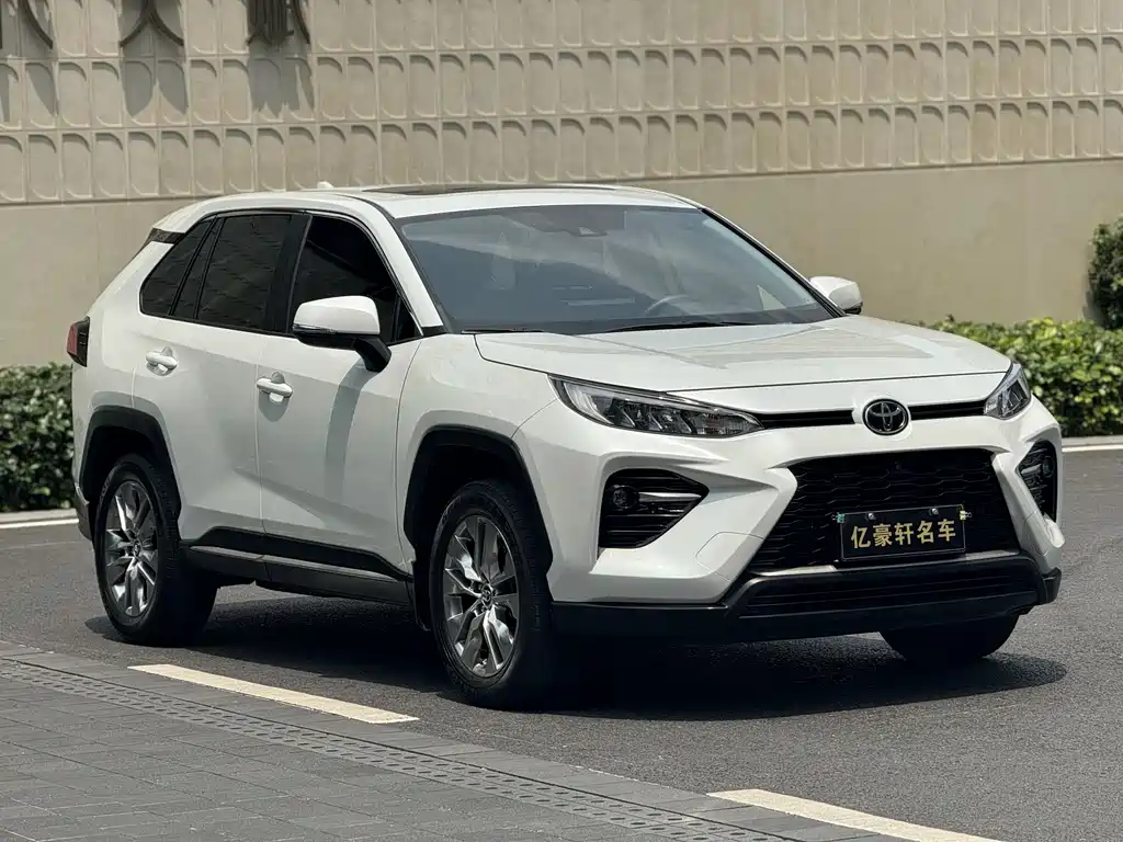 Toyota Wildlander 2021 2.0L CVT Luxury